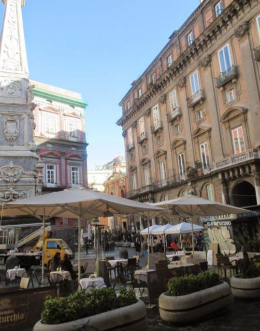 Casa Albertino-In The Heart Of เนเปิลส์ ภายนอก รูปภาพ