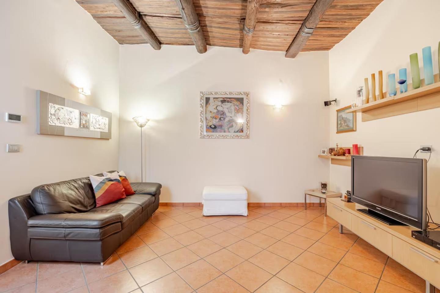 Casa Albertino-In The Heart Of เนเปิลส์ ภายนอก รูปภาพ